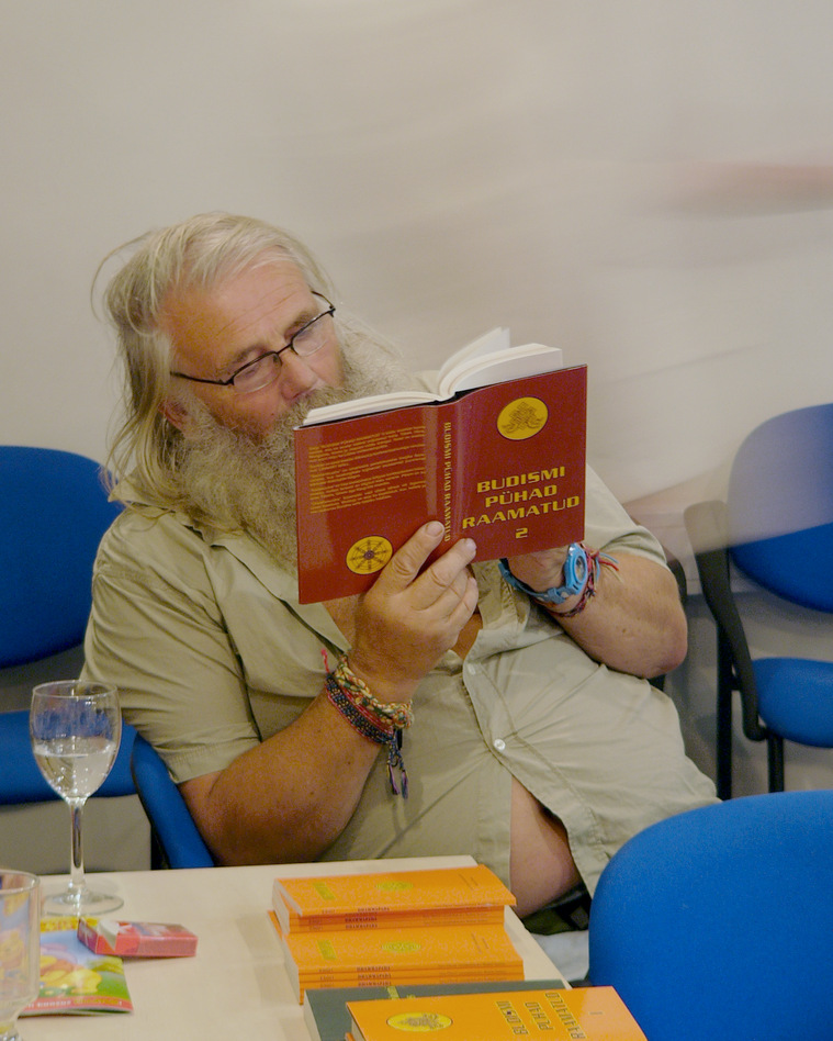 raamatuesitlusel_(14'9'2006)